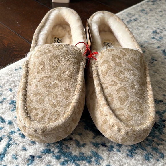 Dluxe by dearfoams girls slippers beige leopard print nwt - Picture 6 of 8